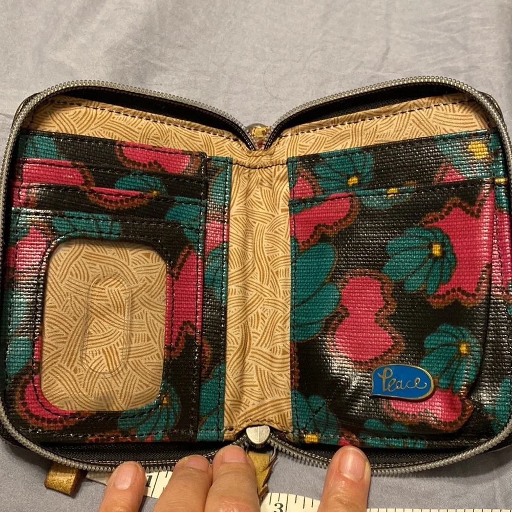 Sakroots Wallet Wristlet Multicolor Small Faux Leather Zipper Pocket Card holder